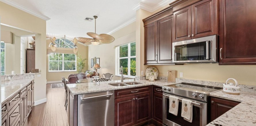 Casa en Stuart, Florida 4 dormitorios, 201.88 m2 № 2270715