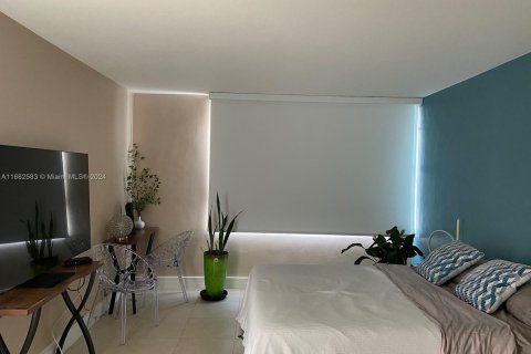 Condo in Miami Beach, Florida, 1 bedroom  № 1812102 - photo 13