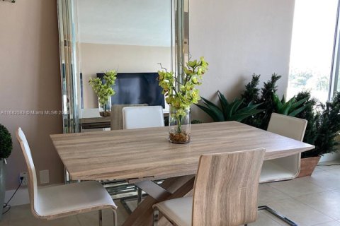 Condo in Miami Beach, Florida, 1 bedroom  № 1812102 - photo 8