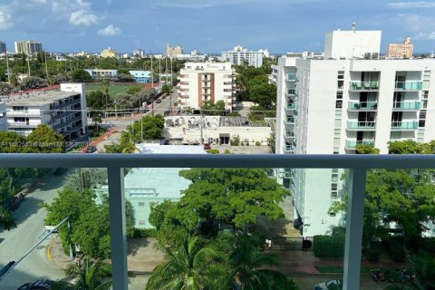 Condo in Miami Beach, Florida, 1 bedroom  № 1812102 - photo 19