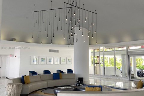 Condo in Miami Beach, Florida, 1 bedroom  № 1812102 - photo 20