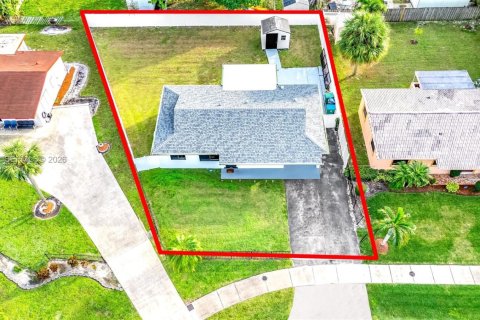 Купить виллу или дом в Лодерхилл, Флорида 3 спальни, 101.82м2, № 2006500 - фото 24