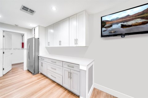 Купить виллу или дом в Лодерхилл, Флорида 3 спальни, 101.82м2, № 2006500 - фото 5