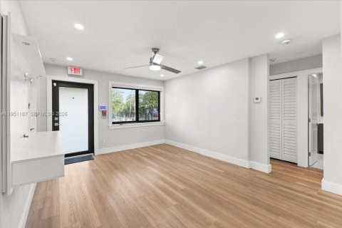 Купить виллу или дом в Лодерхилл, Флорида 3 спальни, 101.82м2, № 2006500 - фото 8