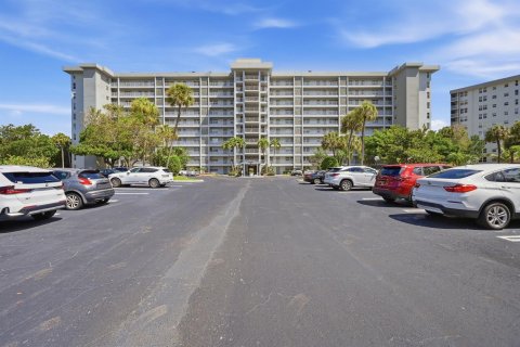 Condo à Pompano Beach, Floride, 3 chambres № 2173732