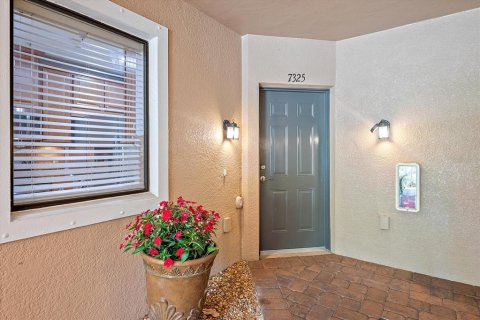 Condo in Bradenton, Florida, 3 bedrooms  № 1771339 - photo 4