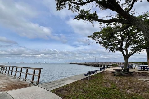 Condo in Tampa, Florida, 1 bedroom  № 1515980 - photo 19