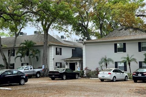 Condo in Tampa, Florida, 1 bedroom  № 1515980 - photo 1