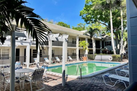Condo in Tampa, Florida, 1 bedroom  № 1515980 - photo 4