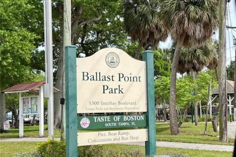 Condo in Tampa, Florida, 1 bedroom  № 1515980 - photo 18