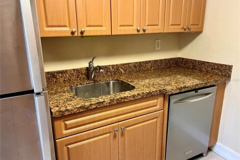 Condo in Tampa, Florida, 1 bedroom  № 1515980 - photo 8