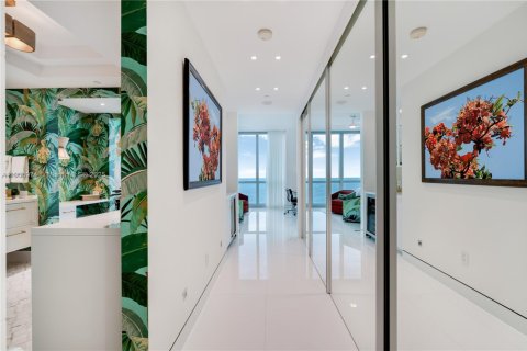 Copropriété à vendre à Bal Harbour, Floride: 3 chambres, 256.69 m2 № 1964925 - photo 20