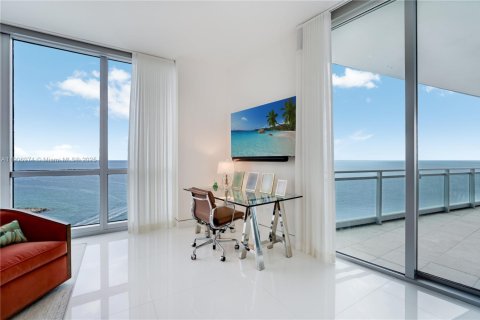 Copropriété à vendre à Bal Harbour, Floride: 3 chambres, 256.69 m2 № 1964925 - photo 23