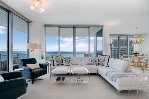 Copropriété à vendre à Bal Harbour, Floride: 3 chambres, 256.69 m2 № 1964925 - photo 6