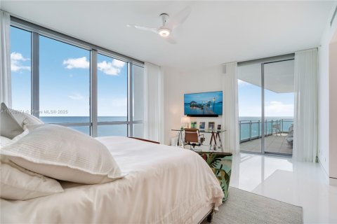 Copropriété à vendre à Bal Harbour, Floride: 3 chambres, 256.69 m2 № 1964925 - photo 22