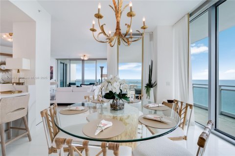 Copropriété à vendre à Bal Harbour, Floride: 3 chambres, 256.69 m2 № 1964925 - photo 17