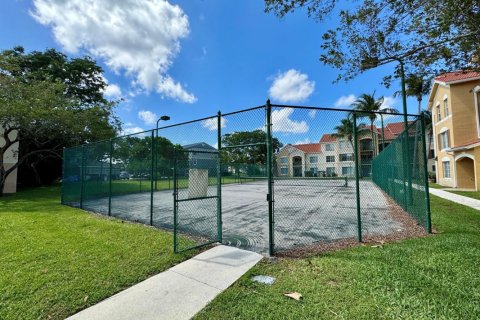 Condo in West Palm Beach, Florida, 3 bedrooms  № 1040704 - photo 1