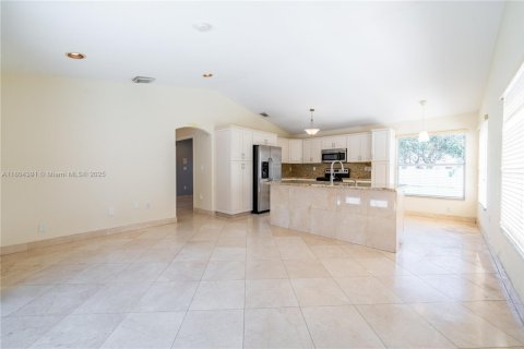 House in Miramar, Florida 3 bedrooms, 180.88 sq.m. № 1739977 - photo 25