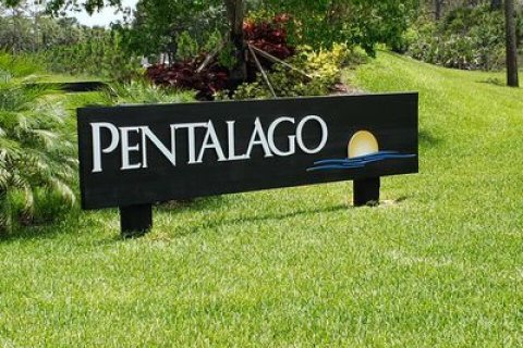 Terreno en venta en Palm City, Florida № 590692 - foto 1