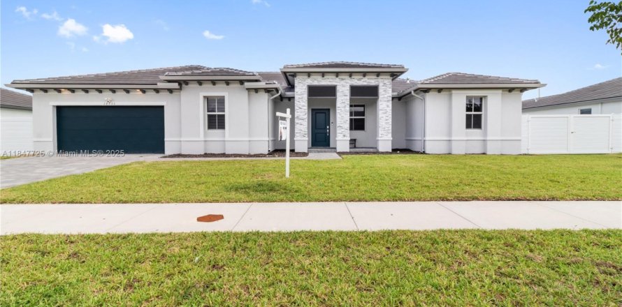 Villa ou maison à Homestead, Floride 5 chambres, 263.66 m2 № 1848853