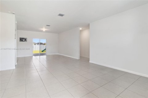 Villa ou maison à vendre à Homestead, Floride: 5 chambres, 263.66 m2 № 1848853 - photo 4