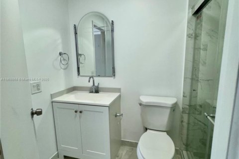 Casa en alquiler en Miami, Florida, 3 dormitorios, 88.81 m2 № 1955827 - foto 7