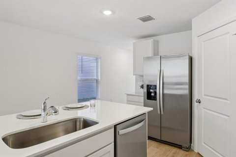 Casa en venta en Spring Hill, Florida, 4 dormitorios, 154.68 m2 № 2211580 - foto 15