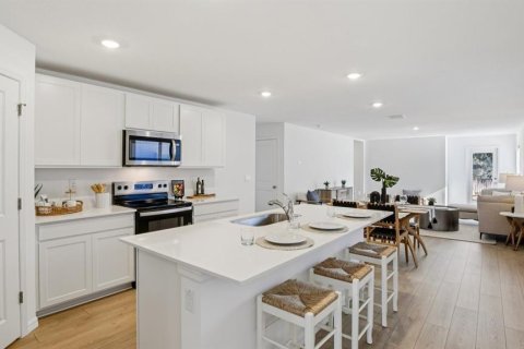 Casa en venta en Spring Hill, Florida, 4 dormitorios, 154.68 m2 № 2211580 - foto 11