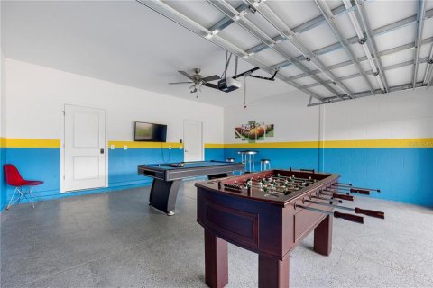 House in Davenport, Florida 9 bedrooms, 363.81 sq.m. № 1893857 - photo 27
