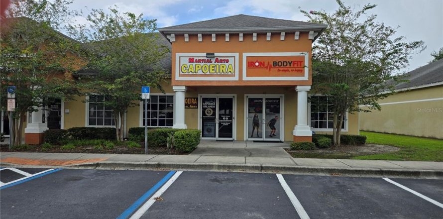 Propiedad comercial en Orlando, Florida 121.89 m2 № 1878046