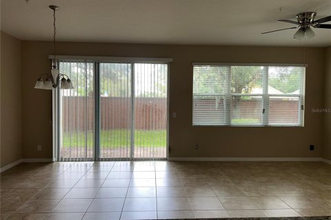 Touwnhouse à vendre à Apopka, Floride: 3 chambres, 192.77 m2 № 2094669 - photo 6