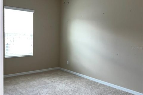 Touwnhouse à vendre à Apopka, Floride: 3 chambres, 192.77 m2 № 2094669 - photo 13