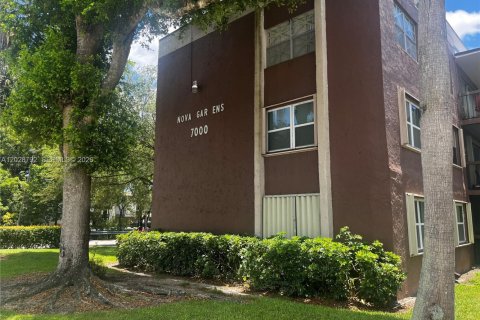 Copropriété à louer à Davie, Floride: 2 chambres, 98.48 m2 № 2187785 - photo 13