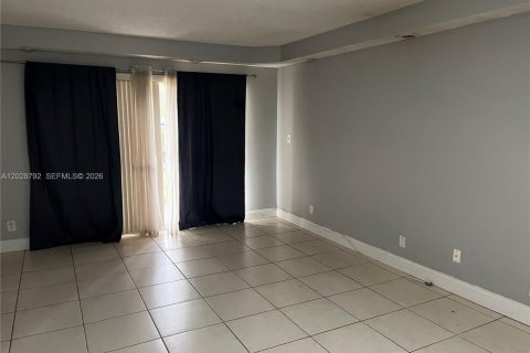 Copropriété à louer à Davie, Floride: 2 chambres, 98.48 m2 № 2187785 - photo 9