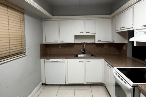 Copropriété à louer à Davie, Floride: 2 chambres, 98.48 m2 № 2187785 - photo 10