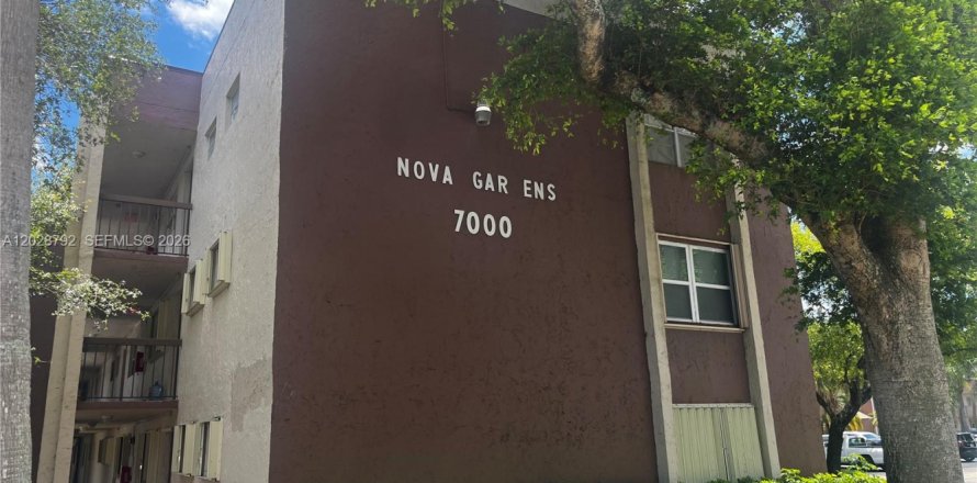 Condo à Davie, Floride, 2 chambres № 2187785