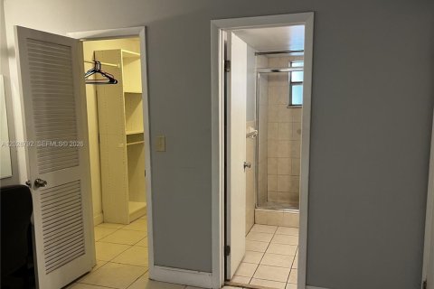 Copropriété à louer à Davie, Floride: 2 chambres, 98.48 m2 № 2187785 - photo 3