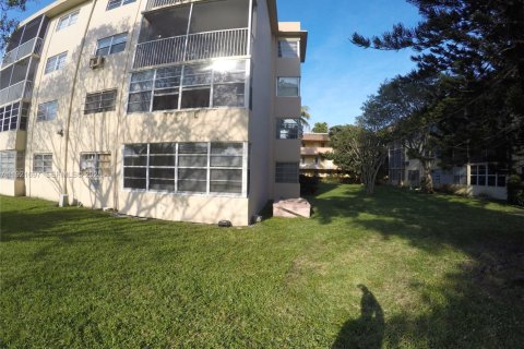 Copropriété à louer à Miami, Floride: 3 chambres, 103.68 m2 № 1987348 - photo 12