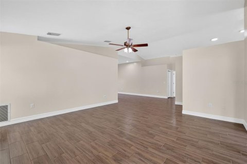 Villa ou maison à vendre à Leesburg, Floride: 3 chambres, 176.33 m2 № 2142633 - photo 5