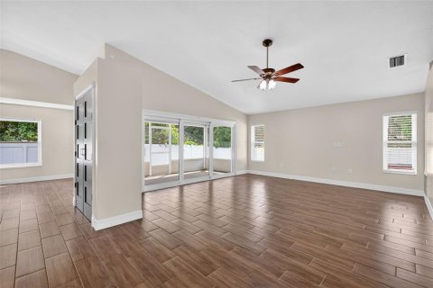 Villa ou maison à vendre à Leesburg, Floride: 3 chambres, 176.33 m2 № 2142633 - photo 4