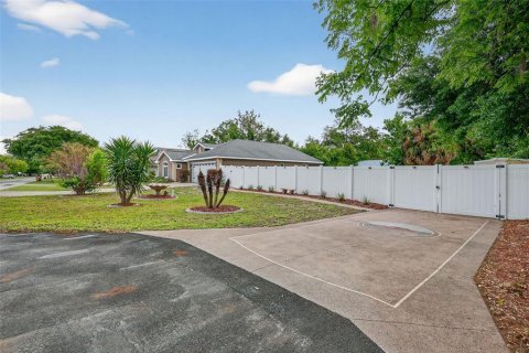Villa ou maison à vendre à Leesburg, Floride: 3 chambres, 176.33 m2 № 2142633 - photo 27