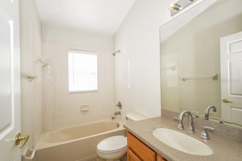 Villa ou maison à louer à Zephyrhills, Floride: 3 chambres, 139.82 m2 № 2100557 - photo 15