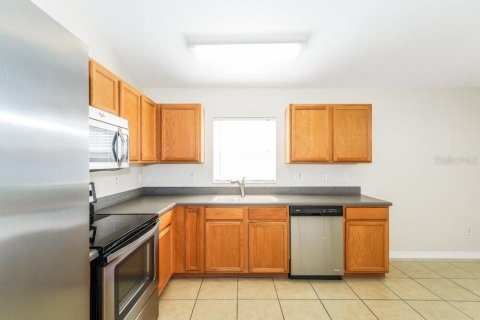 Villa ou maison à louer à Zephyrhills, Floride: 3 chambres, 139.82 m2 № 2100557 - photo 8