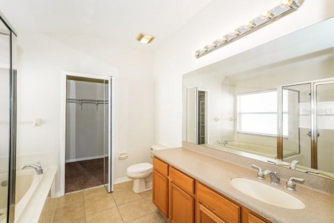 Villa ou maison à louer à Zephyrhills, Floride: 3 chambres, 139.82 m2 № 2100557 - photo 11