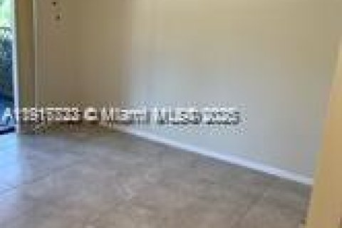 House in Wellington, Florida 3 bedrooms, 98.2 sq.m. № 2059714 - photo 4