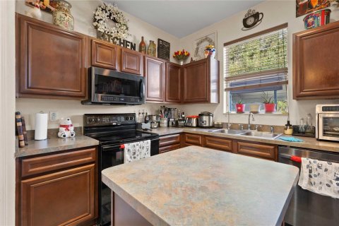 House in Bushnell, Florida 4 bedrooms, 216.74 sq.m. № 2213664 - photo 6