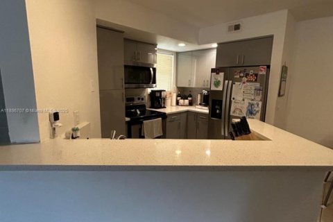 Copropriété à vendre à Sunrise, Floride: 2 chambres, 102.66 m2 № 1933366 - photo 5