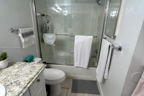 Condo in Sunrise, Florida, 2 bedrooms  № 1933366 - photo 9