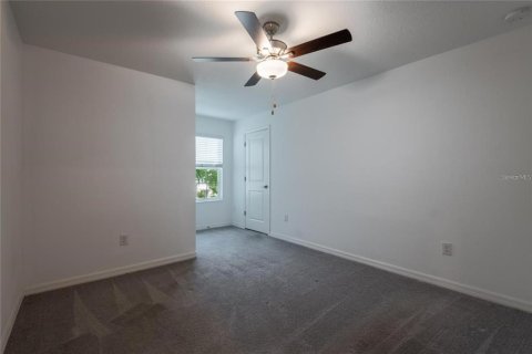 Townhouse in Land O' Lakes, Florida 4 bedrooms, 229.1 sq.m. № 2377896 - photo 28