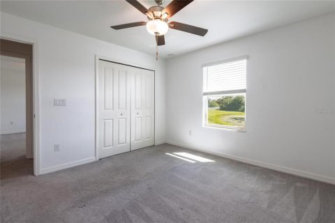 Townhouse in Land O' Lakes, Florida 4 bedrooms, 229.1 sq.m. № 2377896 - photo 17